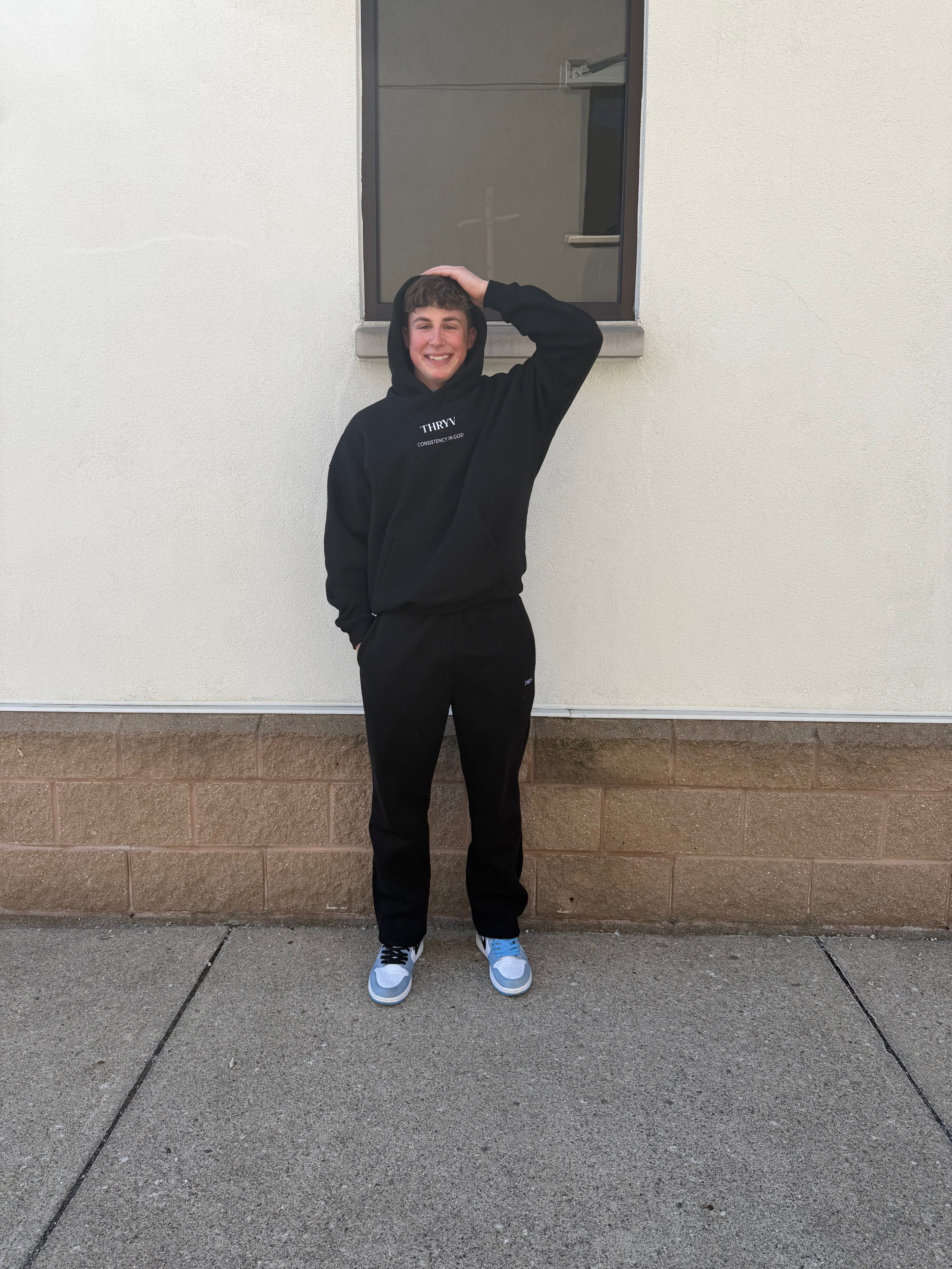 THRYV Classic Sweats (Black)